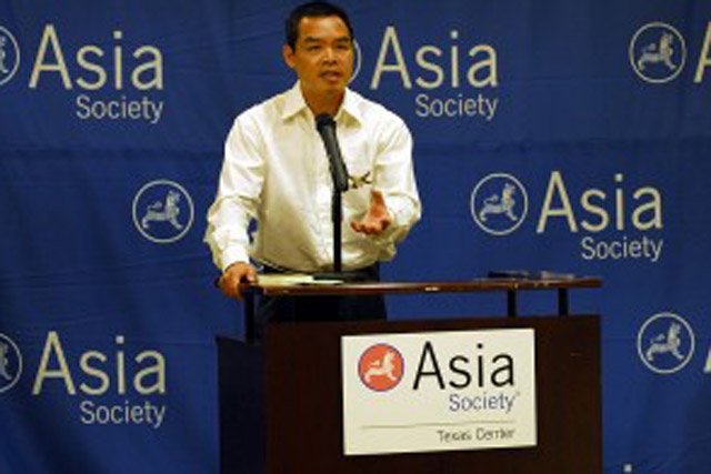 Andrew Lam addresses the Asia Society in Houston. (Asia Society) 