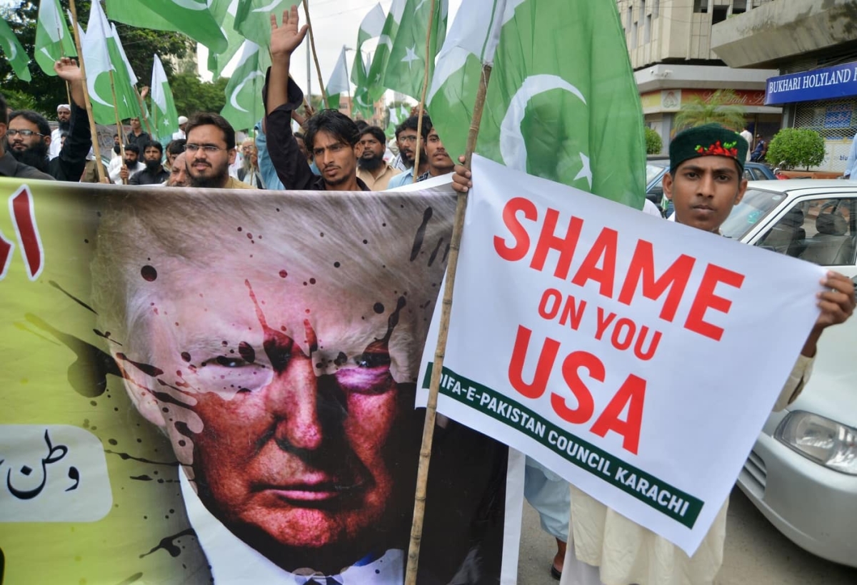 A protest against U.S. President Donald Trump in Karachi on August 25, 2017. (Asif Hassan / AFP / Getty Images)