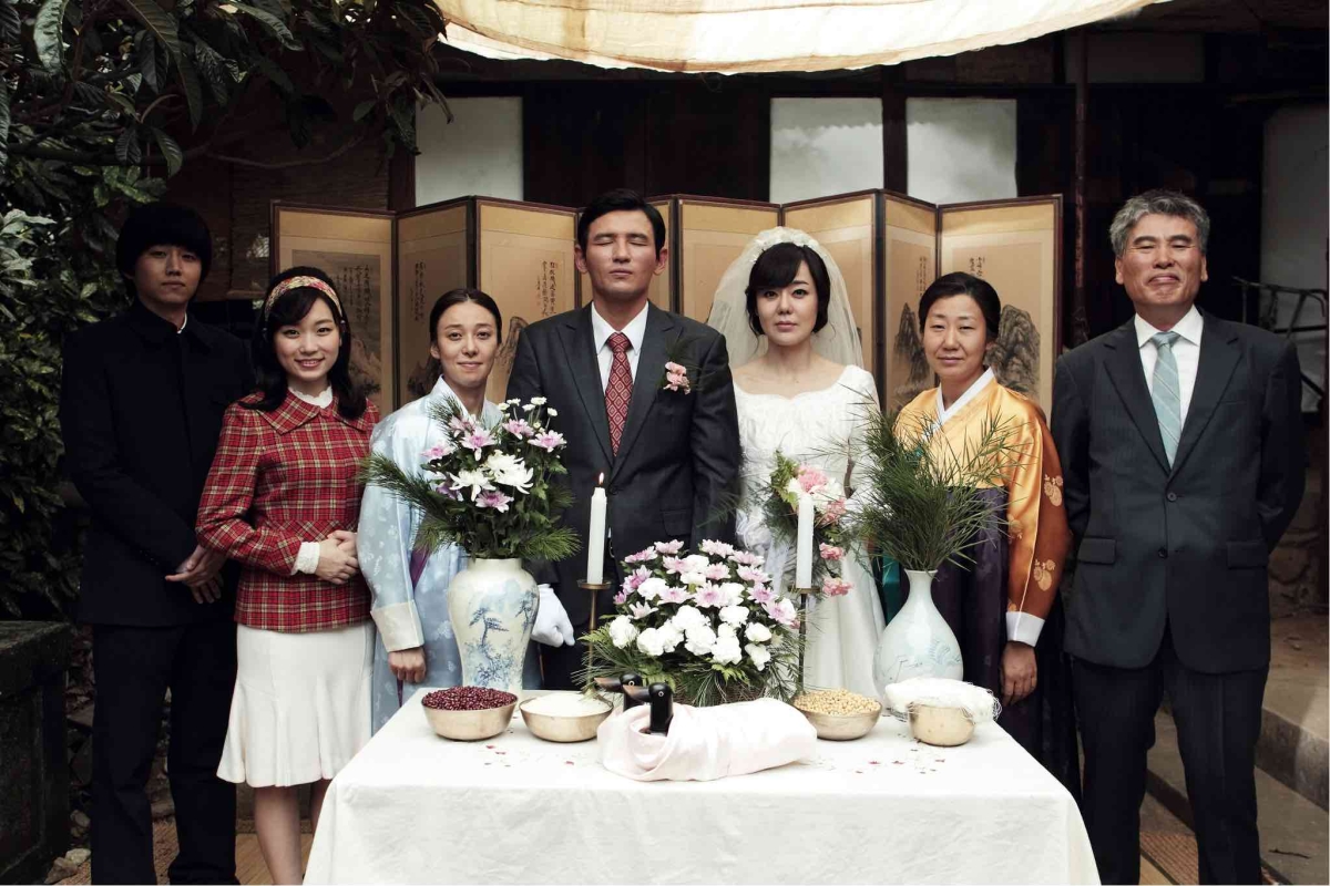 Movie Review Ode to My Father (Korean title Gukje Shijang) Asia Society pic