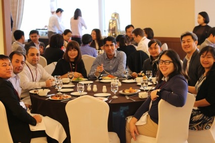Asia 21 Young Leaders at the Luncheon Keynote Conversation with Dr. Sanduk Ruit, Himalayan Cataract Project 