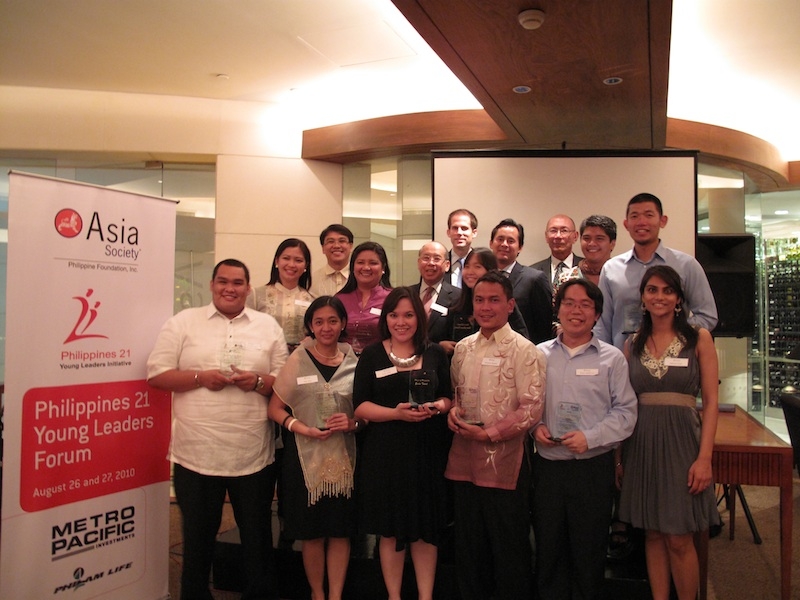 The Philippines 21 Class of 2010 with AS Philippines trustees, Phils 21 advisers, and Asia 21 2010 Fellow Sabrina Singh.