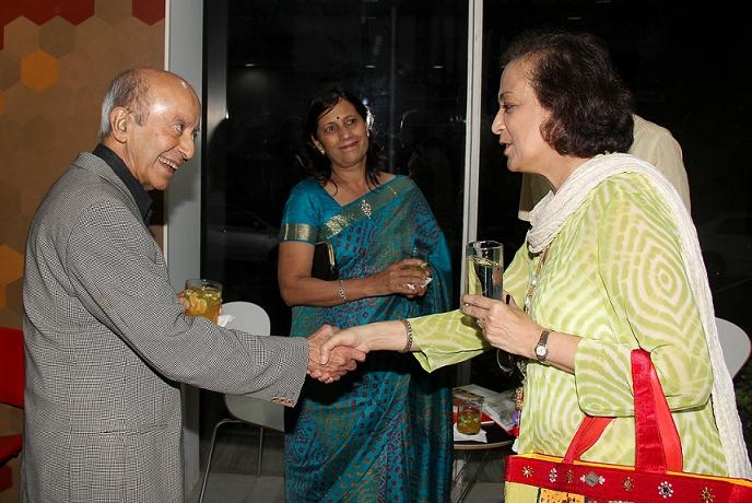 Nanik Vaswani (L) and Bunty Chand, Executive Director, Asia Society India Centre (R). (Asia Society India Centre)