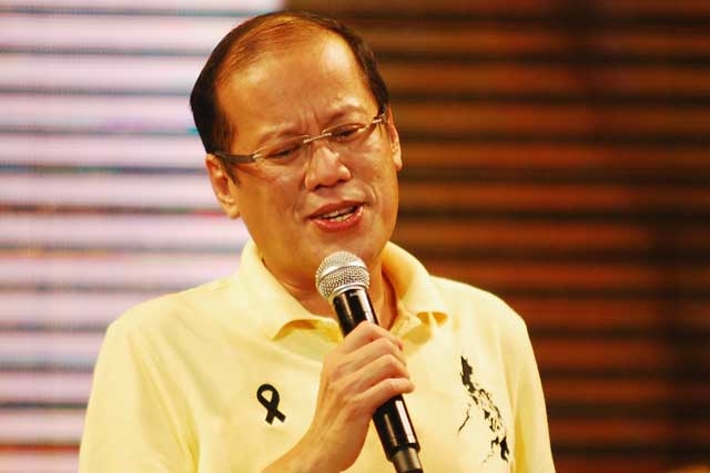 Incoming President-elect Benigno 'Noynoy' Aquino sings during the inauguration street party of Aquino as the fifteenth President of the Philippines at Quezon Memorial Circle on June 30, 2010, Quezon City Philippines. (Dondi Tawatao/Getty Images)