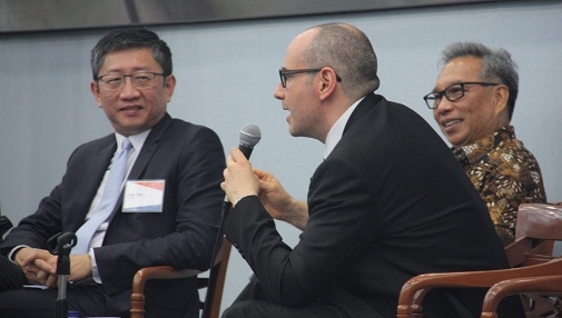 Sean Chiao, Scott Dunn, and Budiarsa Sastrawinata discussing the newness of the Asian city