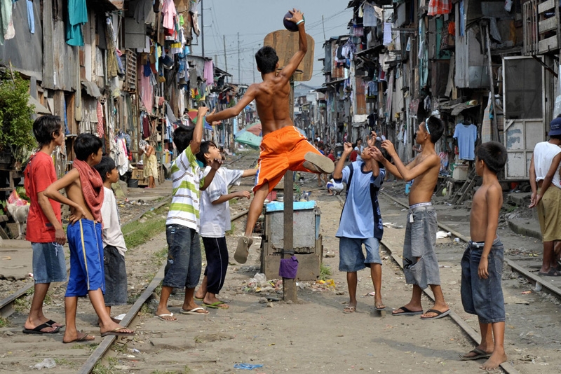 Is this what they mean by Filipinos loving basketball.