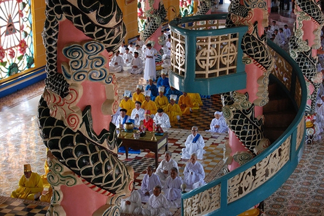 Temple in Vietnam (vicguinda/Flickr)