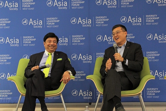 S. Shariq Yosufzai of Chevron Corporation, and Otto Lee, Former Mayor of the city of Sunnyvale, have a laugh during the discussion (Stesha Marcon).