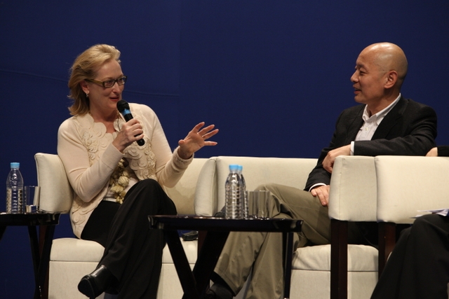 Meryl Streep talks about her craft with fellow actor Ge You (葛优) during a panel discussion "On Film and Performing: The Actors’ Perspectives". The discussion was part of the U.S.-China Forum on the Arts and Culture organized by Asia Society and the Aspen Institute. (Dong Lin/Asia Society)