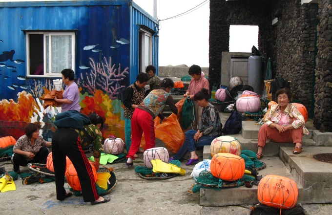 Cheju Island And Diving Women