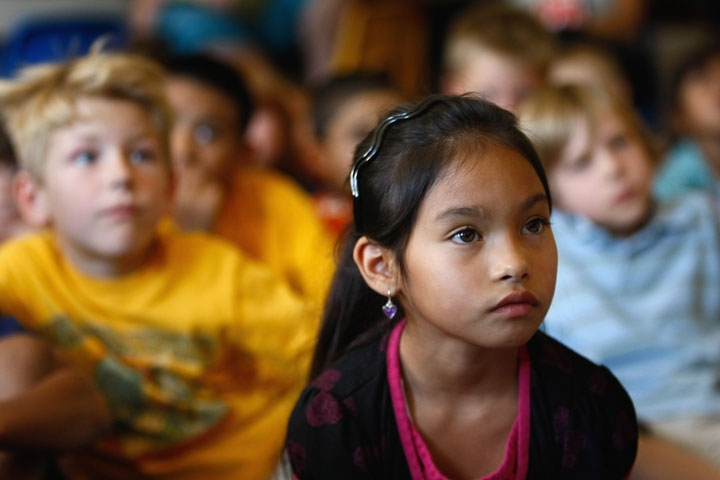 Second graders watch as President Obama delivers a back-to-school address to school children on September 8, 2009 in Denver, Colorado (John Moore/Getty Images)