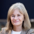 Jane Perlez