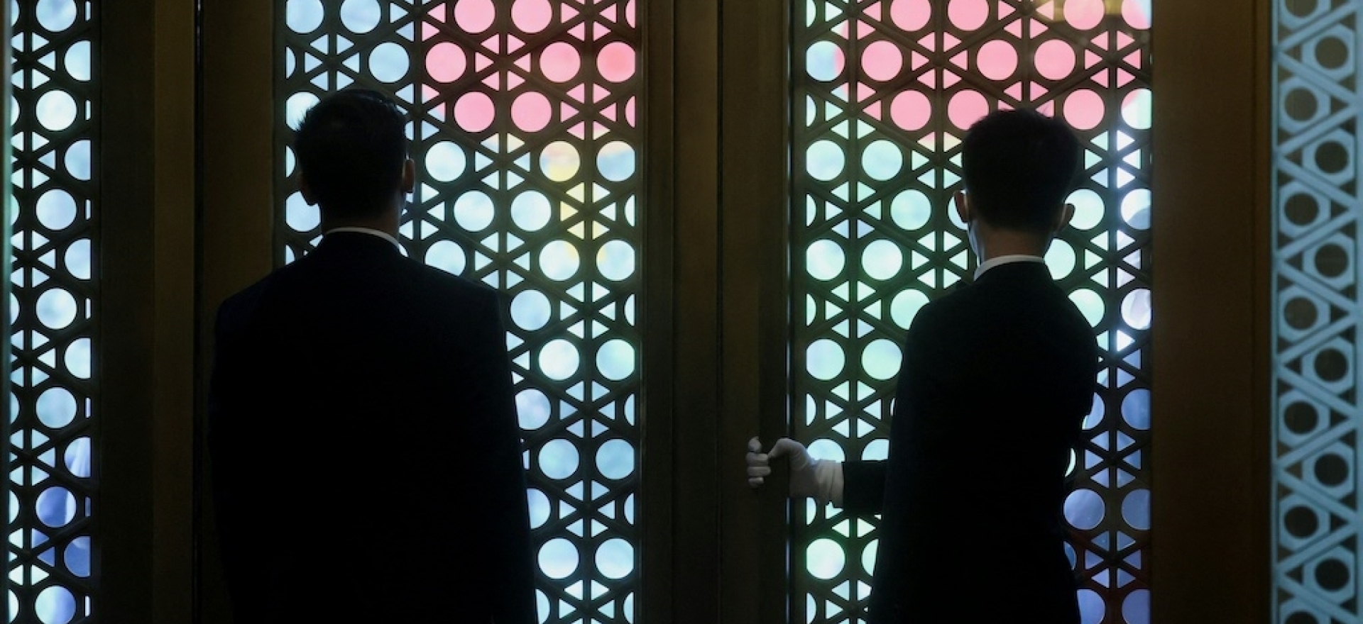 Staff wait for the arrival of U.S. Secretary of State Antony Blinken ahead of his meeting with China's Foreign Minister Qin Gang at the Diaoyutai State Guesthouse in Beijing on June 18, 2023.