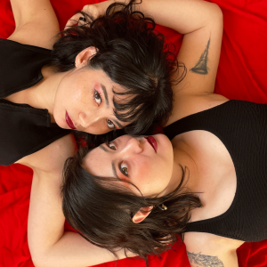 a picture of shayna and nava dunkelman, the sisters making up the percussion duo NOMON