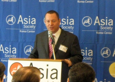 Canadian Ambassador to North and South Korea Ted Lipman speaking in Seoul on Feb. 23, 2010. (Asia Society Korea Center)