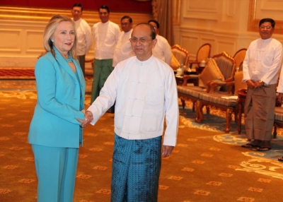 U.S. Secretary of State Hillary Clinton (L) meets with with Burmese President Thein Sein at the Office of the President in Nay Pyi Taw, Burma, on Dec. 1, 2011. (Flickr/U.S. Department of State)