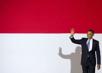 U.S. President Barack Obama waves as he arrives to deliver a speech at the University of Indonesia in Jakarta on November 10, 2010.  (Jim Watson/AFP/Getty Images)