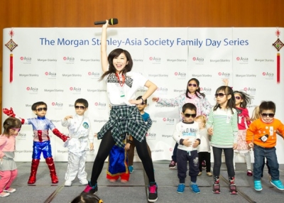 Children get a lesson in K-Pop dancing at Asia Society Hong Kong's Korea Family Day on November 9, 2014. (Asia Society)