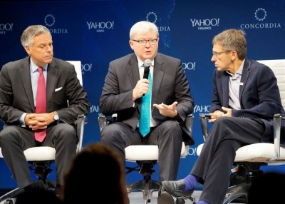 (L to R) Jon Huntsman, Kevin Rudd, and Ian Bremmer in discussion at the Concordia Summit 2015 on October 2. (Adrian Andrews/Asia Society)