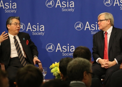 Japan's Deputy Foreign Minister Shinsuke Sugiyama discussed East Asian security and economics in conversation with Asia Society Policy Institute Kevin Rudd. (Ellen Wallop/Asia Society)