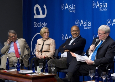 (L to R) Rakesh Mohan, Sandra Peterson, Shekhar Gupta, and Kevin Rudd discuss India's first year under Prime Minister Narendra Modi at Asia Society New York on June 16, 2015. (Elena Olivo/Asia Society)