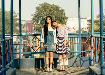 Two girls on bridge - Afta Putta Gunawan- Pexels