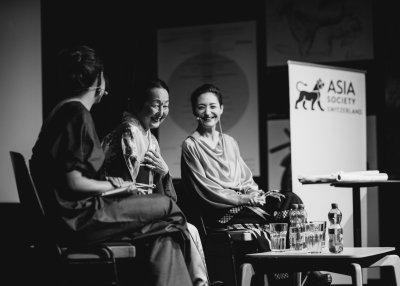 Lovely conversation about kimonos, featuring Kazu Huggler, Setsuko Klossowka de Rola and Aurelia Rauch