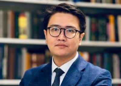 Iskander AKYLBAYEV Headshot