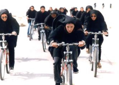 The Day I Became a Woman, dir. Marziyeh Meshkini, 2000.
