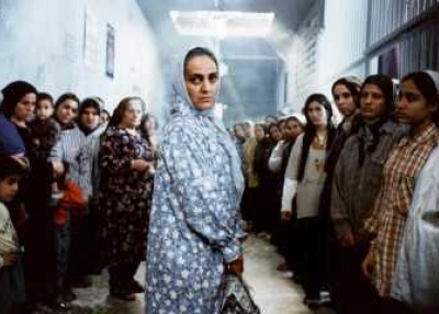 Womenâs Prison, dir. Manijeh Hekmat, 2002.