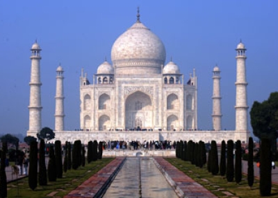 Tourists visit the Taj Mahal in Agra on Jan. 20, 2010. (Prakash Singh/AFP/Getty Images)