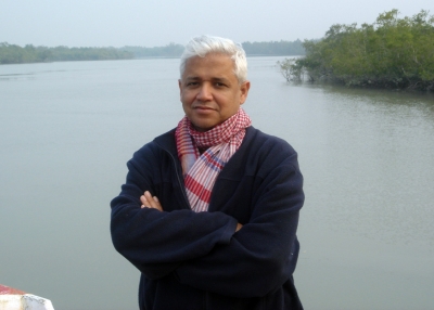 Amitav Ghosh. (Dayanita Singh)