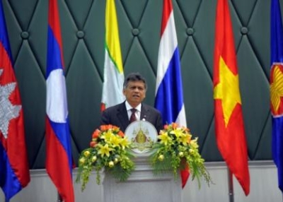 ASEAN Secretary-General Surin Pitsuwan of Thailand speaking in Phnom Penh on Nov. 17, 2010.