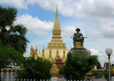 Pha That Luang monument, Laos. (Johan Kharabi)