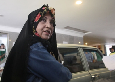 Zahra Rahnavard, the wife of Mir Hossein Mousavi and one of Foreign Policy magazine's 100 Top Global Thinkers, leaves a press conference in Tehran, Iran, June 7, 2009. (Atta Kenare/AFP/Getty Images)