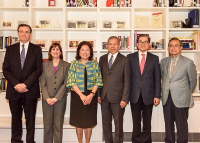 The Asia Society Policy Institute launched a Policy Commission that will examine the current trade architecture in the Asia-Pacific. Members include, from left to right, Peter Grey, Wendy Cutler, Mari Elka Pangestu, Gregory Domingo, Choi Seokyoung and Shotaro Oshima. (Jerome Yau/Asia Society)