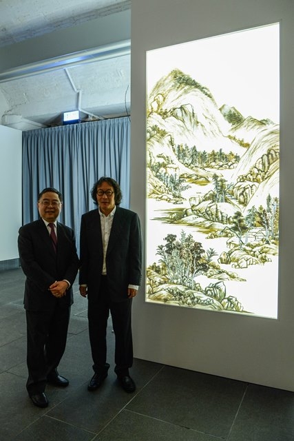 (L to R) Ronnie Chan, Co-chair of Asia Society and Chairman of ASHK and Xu Bing, Artist