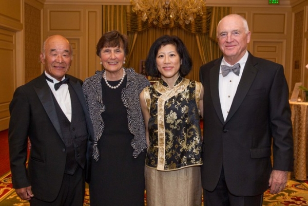 Hiro Ogawa, Susy Wadsworth, Barbara Koh, and Jack Wadsworth mingle in the VIP reception area. (Drew Altizer/Asia Society)