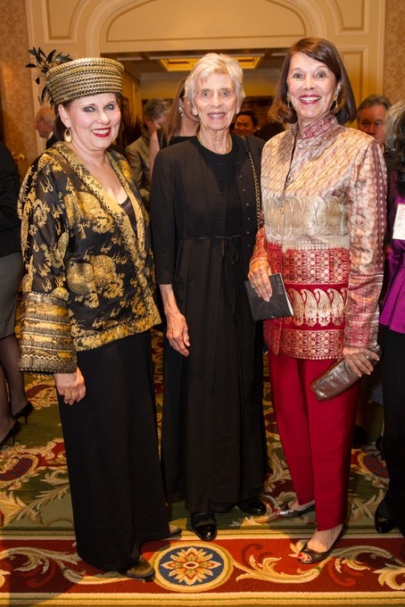 Asia Society supporters Sheryl Krajewski, Jacqueline Young, and Linda Wiley. (Drew Altizer/Asia Society)
