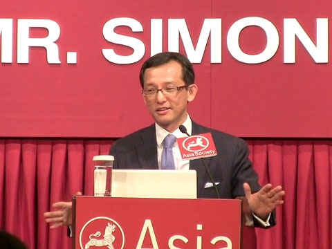 Asia Society Global Council Co-Chair Simon Tay speaking in Hong Kong in fall 2010. (Asia Society Hong Kong Center)