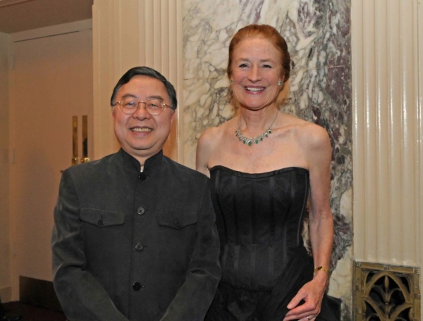 Asia Society Co-Chairs Ronnie Chan and Henrietta Fore. (Elsa Ruiz)