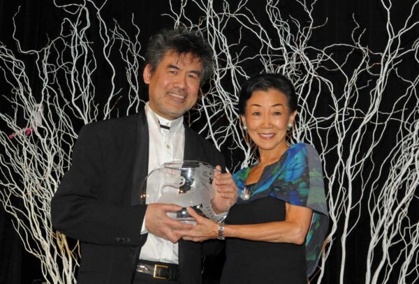 Asia Society Cultural Achievement Award winner David Henry Hwang (L) and Asia Society Trustee Lulu Wang. (Elsa Ruiz)