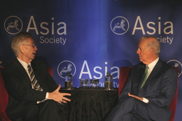 Former U.S. Secretary of State James A. Baker III (R) listens to a question from Asia Society Texas Center Chair Charles C. Foster Thursday, April 12. (Bill Swersey/Asia Society)