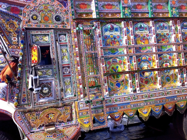A hand painted Pakistani truck. (Christoffer Glosli/Flickr)