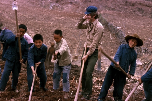  In 1975 the author worked for a month at the Dazhai model agricultural work brigade in Shanxi province. Here he helps prepare the fields for maize, peanuts and fruit. (Orville Schell)
