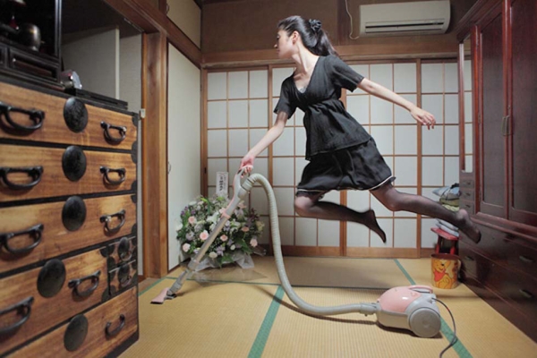 May 5, 2011. "Today's Levitation" ©Natsumi Hayashi, courtesy of MEM, Tokyo