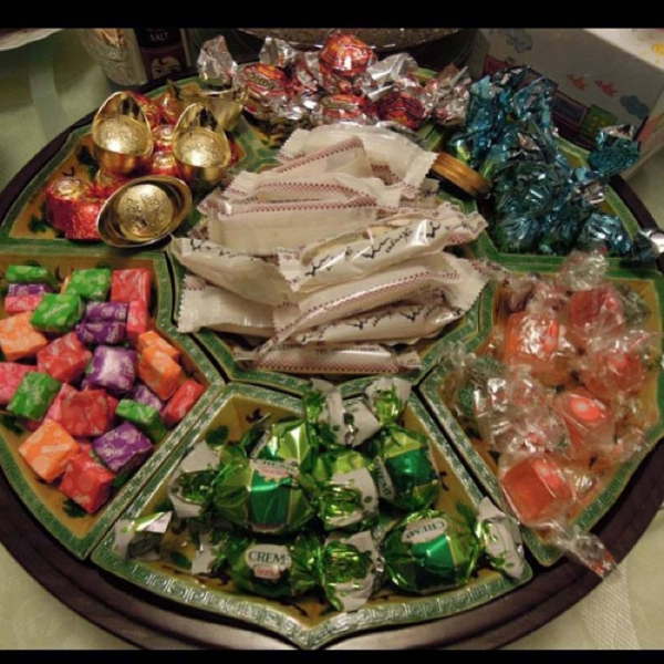 17. "Candy bowl filled and ready to receive all the relatives coming over tomorrow morning." (kristiehang)