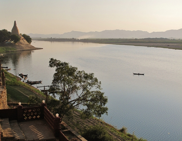 Myanmar’s Ayeyarwady River, January 2013. (Flickr/Francisco Anzola)