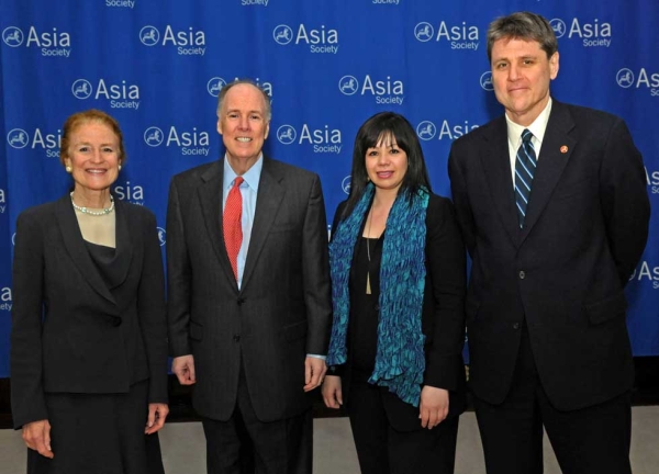 L to R: Henrietta H. Fore, Thomas Donilon, Suzanne DiMaggio and Asia Society Executive Vice President Tom Nagorski at Asia Society New York on March 11, 2013. (Elsa Ruiz/Asia Society)