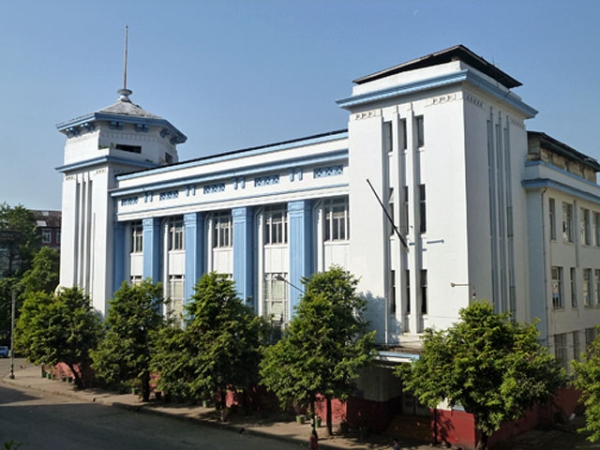 Yangon's Economic Bank 2, formerly Chartered Bank, built 1939-41. (Virginia Henderson)