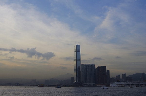 Hong Kong's Victoria Harbor looks overcast and grey on May 21, 2013. (Alex Leung/Flickr)
